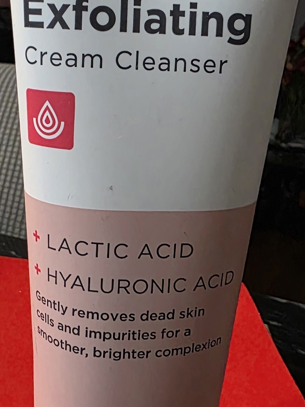 Exfoliating Cream Cleanser with Lactic & Hyaluronic Acid — Pink